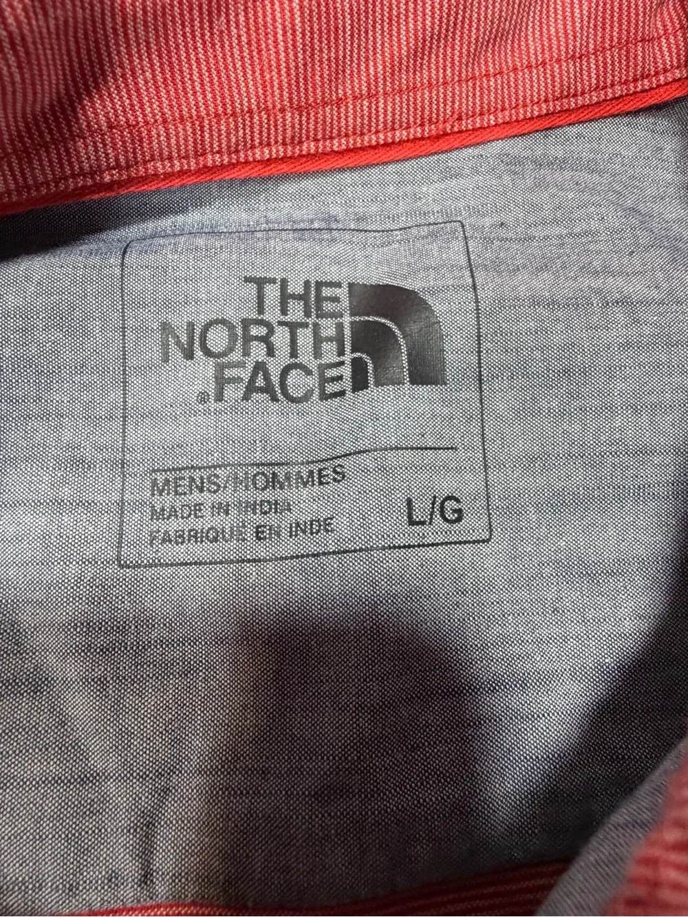Lot of 2 - The North Face Men’s L Short Sleeve Button-Up Shirts Red & Blue